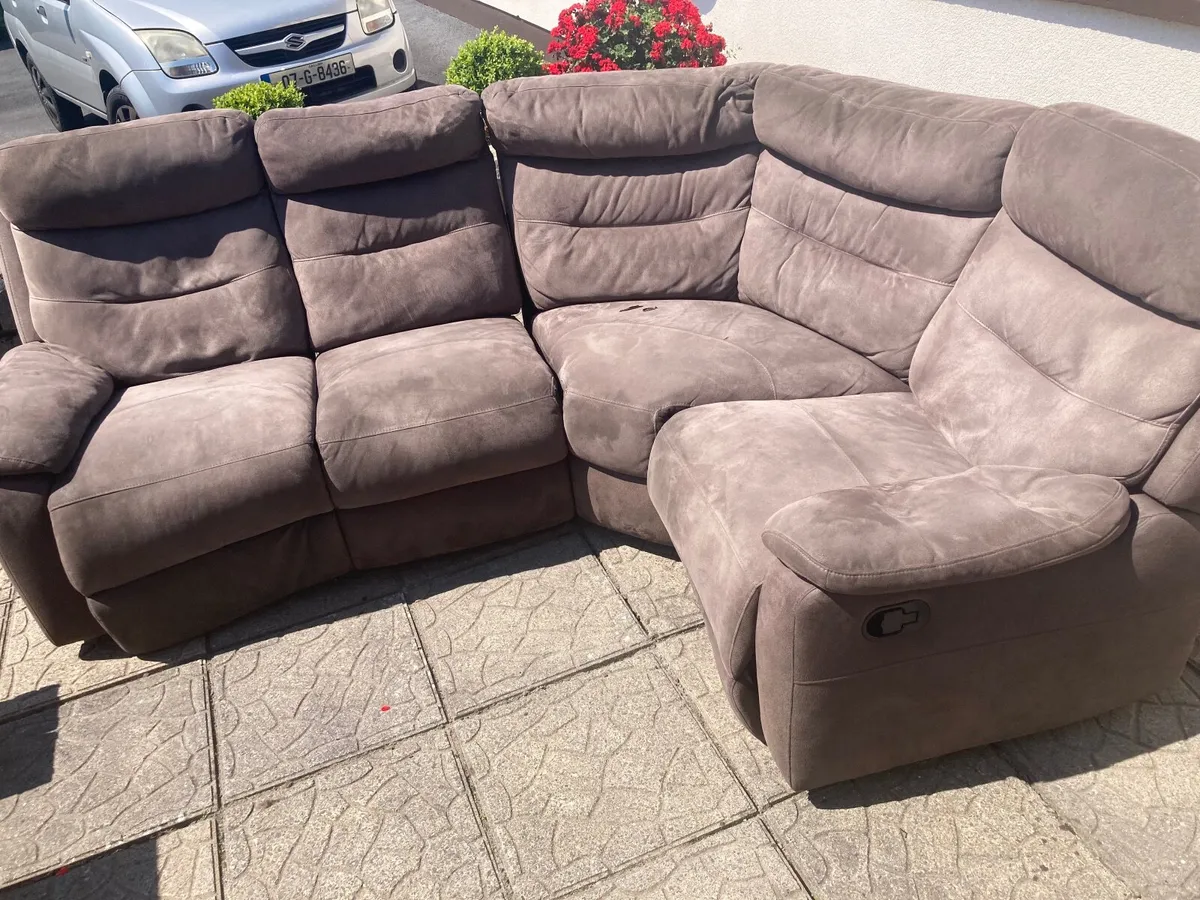 Couch - Image 2
