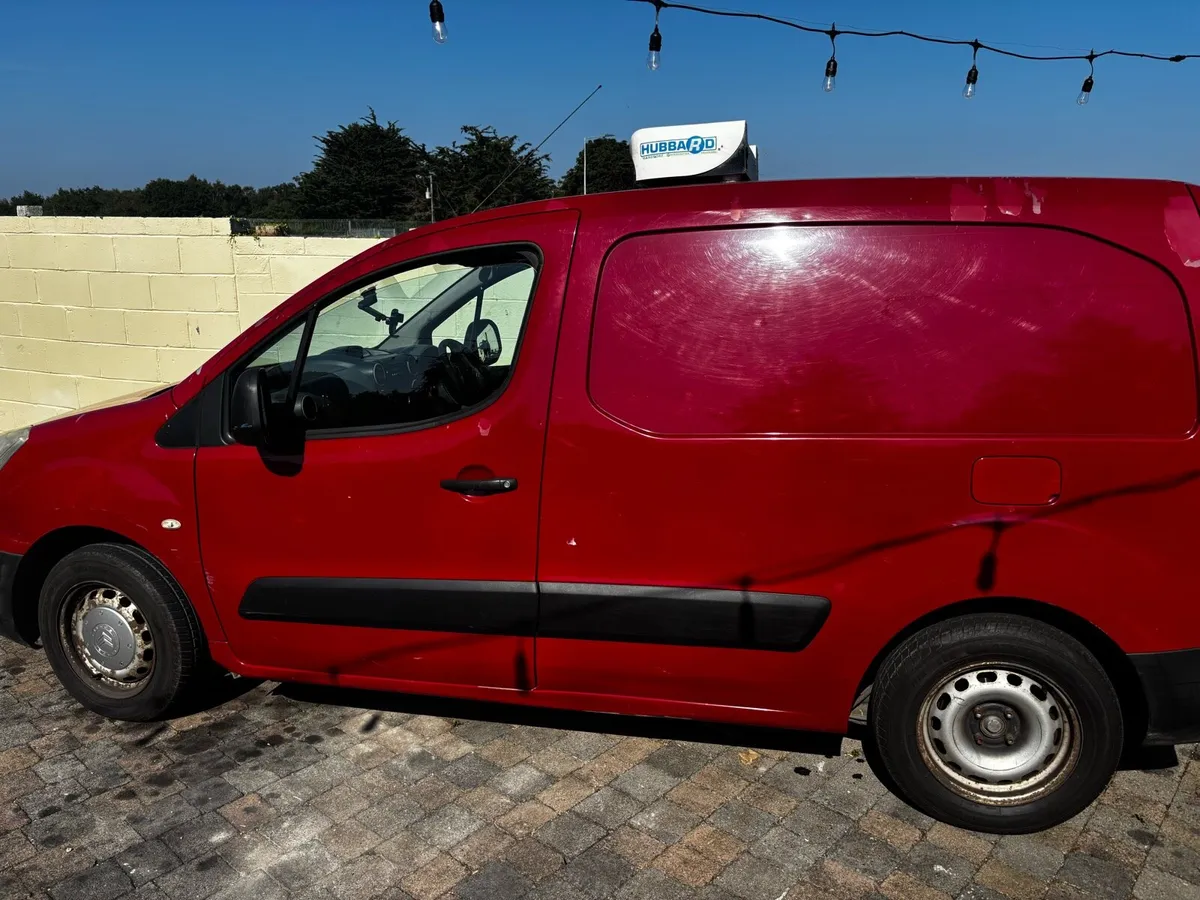 Fridge van for sale - Image 2