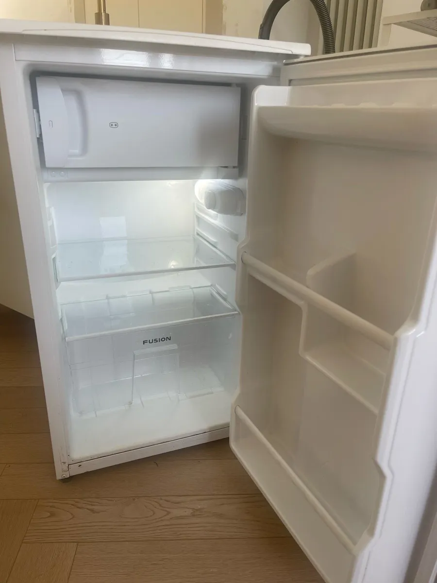 Fridge small - Image 2