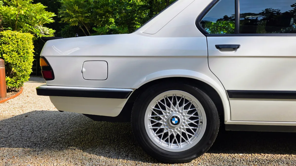 1987 BMW M5 (E28) - The very best available! - Image 4