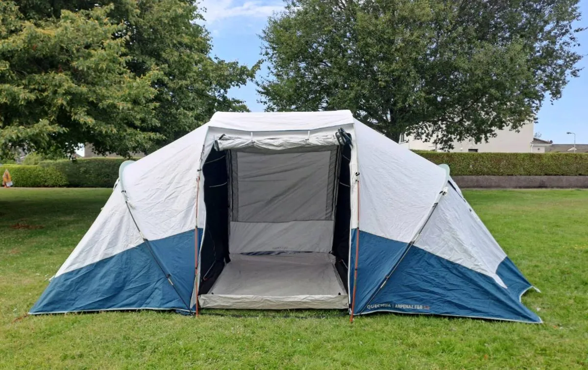 Decathlon Arpenaz (4 person) Tent (Fresh & Black) - Image 1