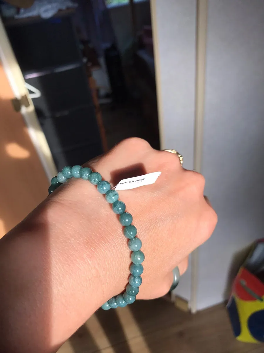 Grade A Guatemala Jadeite Jade bracelet - Image 1