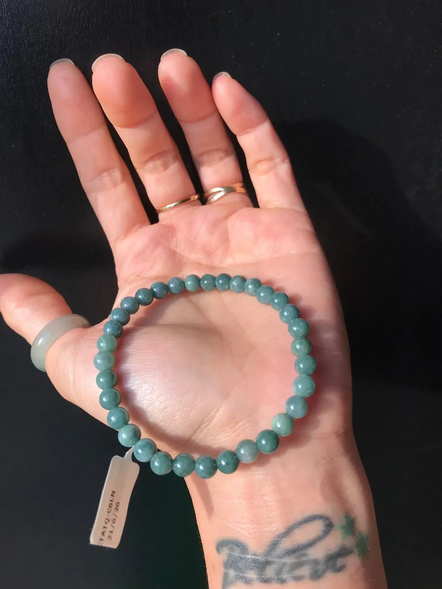 Grade A Guatemala Jadeite Jade bracelet - Image 4