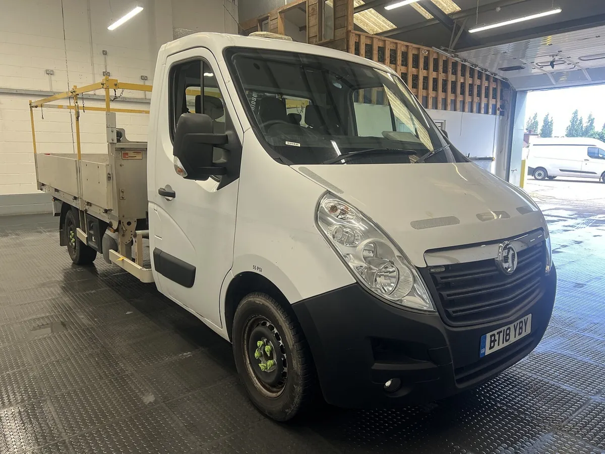 VB - 2018 Vauxhall Movano Dropside Van - Image 1