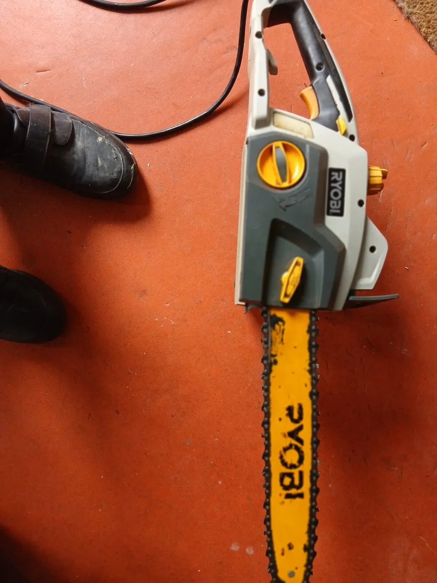 Ryobi chainsaw - Image 1