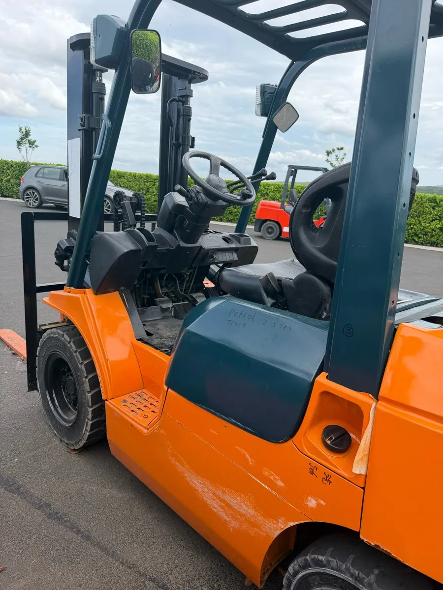 2022 Toyota FD25 - Image 3