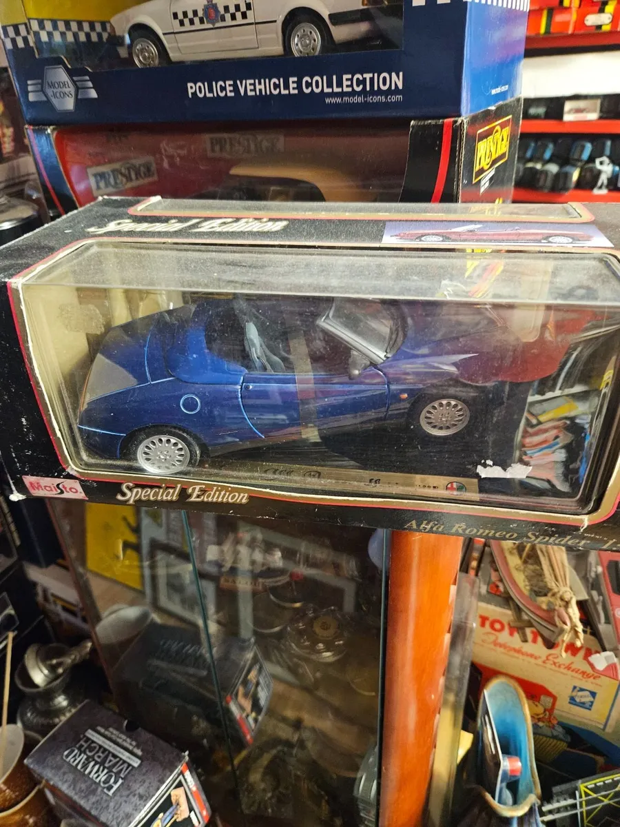 Corgi Maisto Alfa Romeo Spyder 1.18 - Image 1