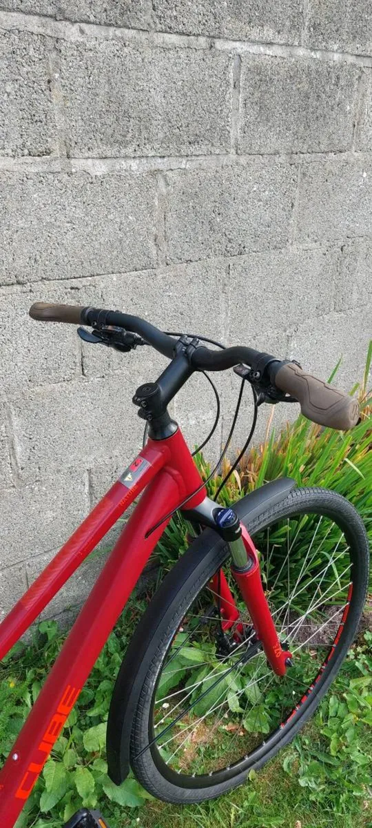 Cube Nature Hybrid Bike - Medium - Fully Serviced - Image 3