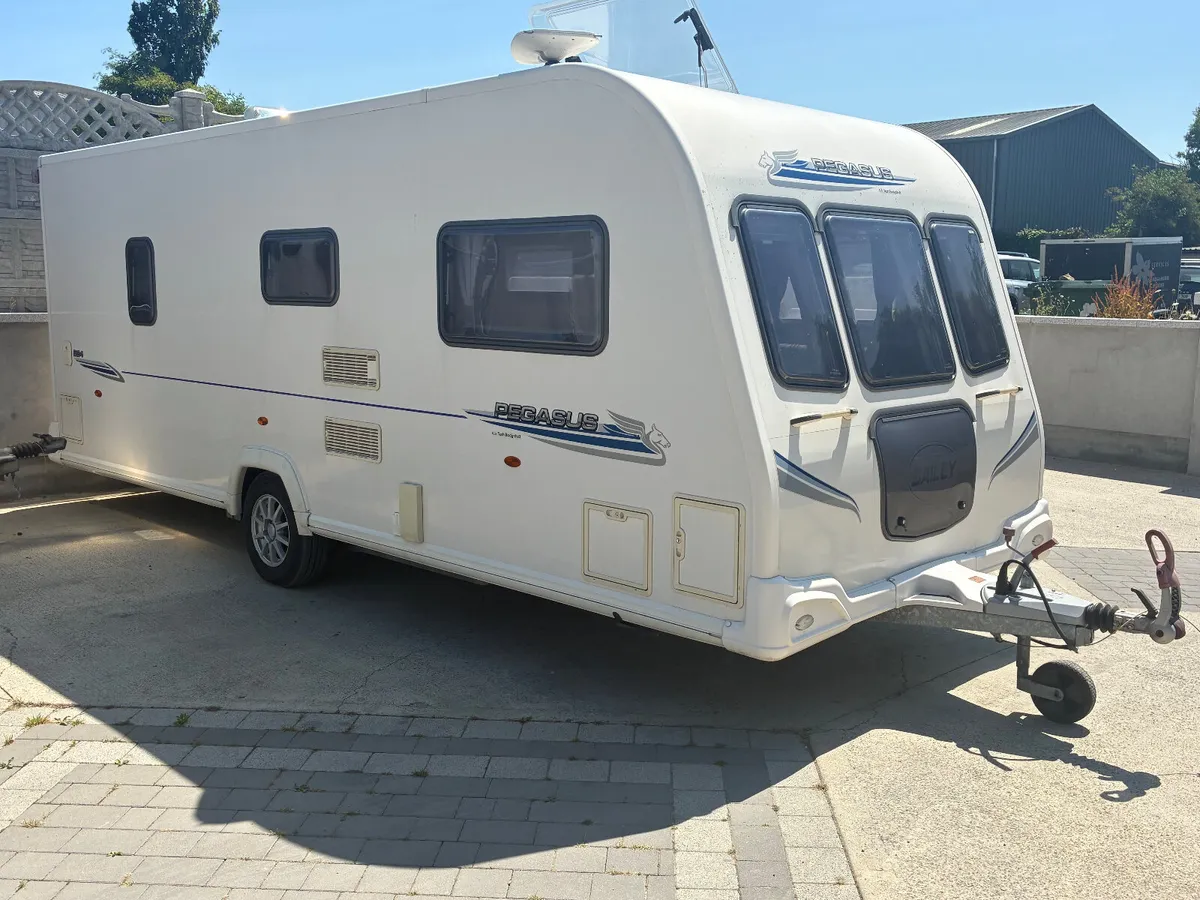Bailey Pegasus fixed bed - Image 2