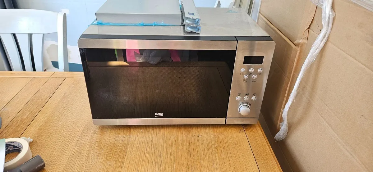 Beko Microwave - FREE - Image 1