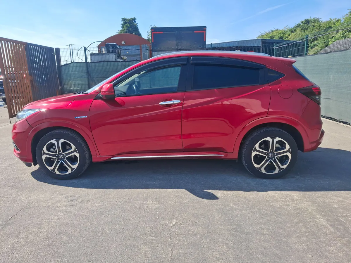 202 Honda Vezel  1.5 Hybrid   Automatic - Image 2