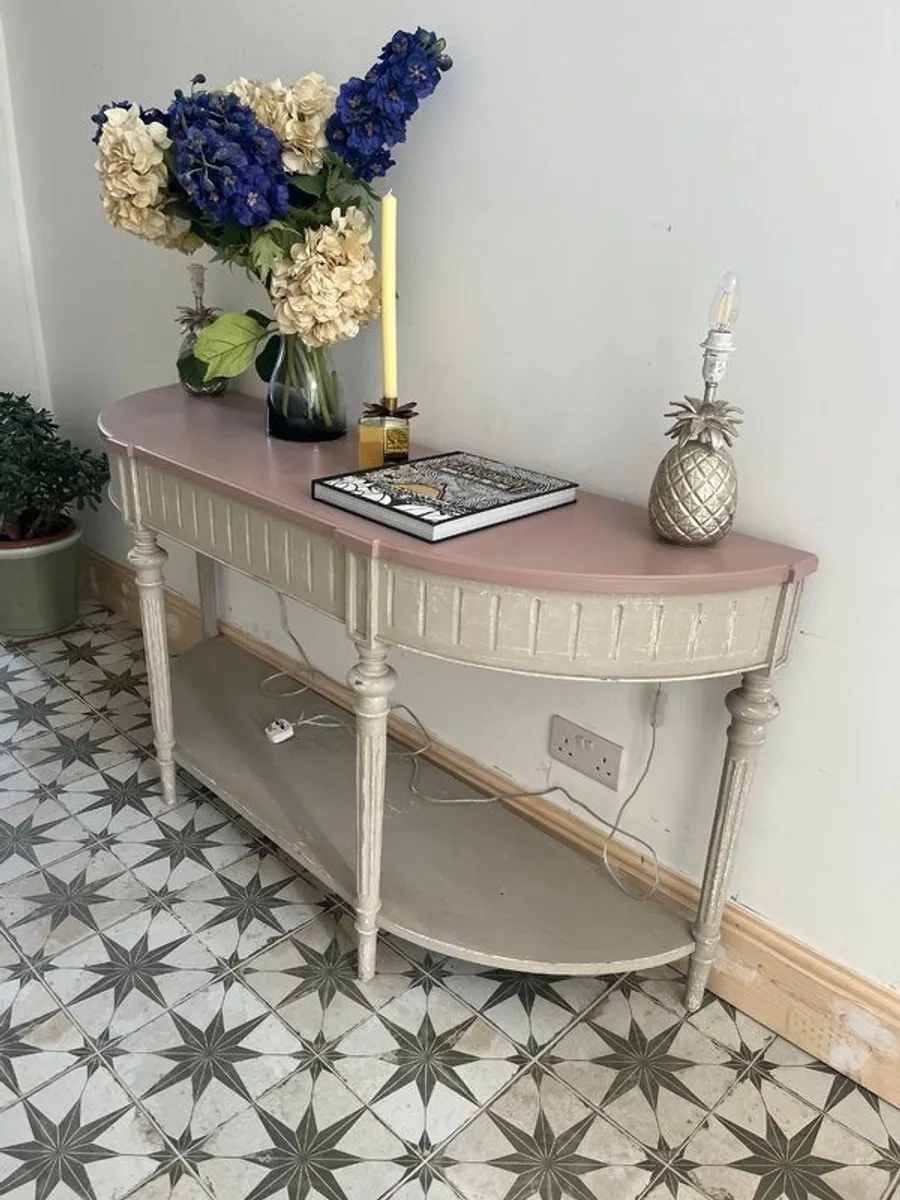 Console Table - Image 3