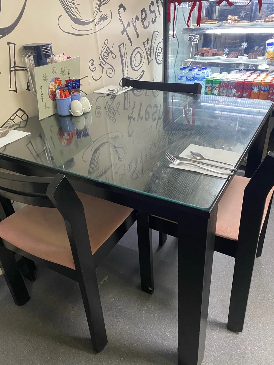 Table Chairs - Image 3