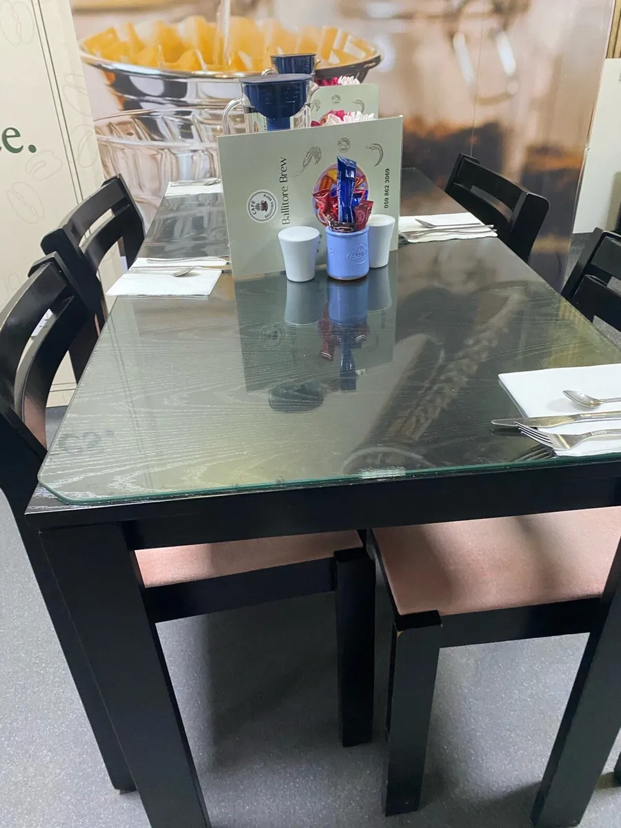 Table Chairs - Image 1