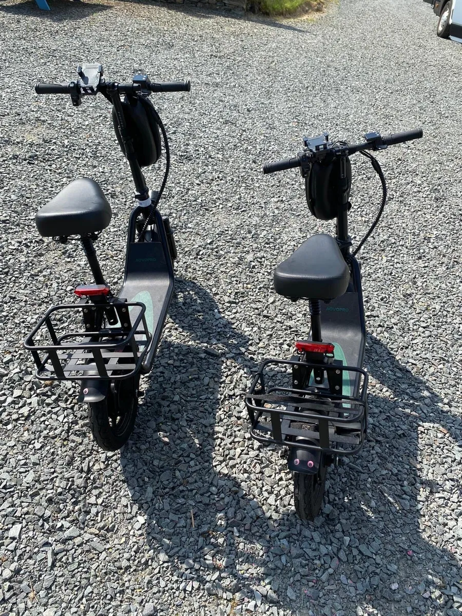 Electric Scooter with seat, lock and carrier bag! - Image 2
