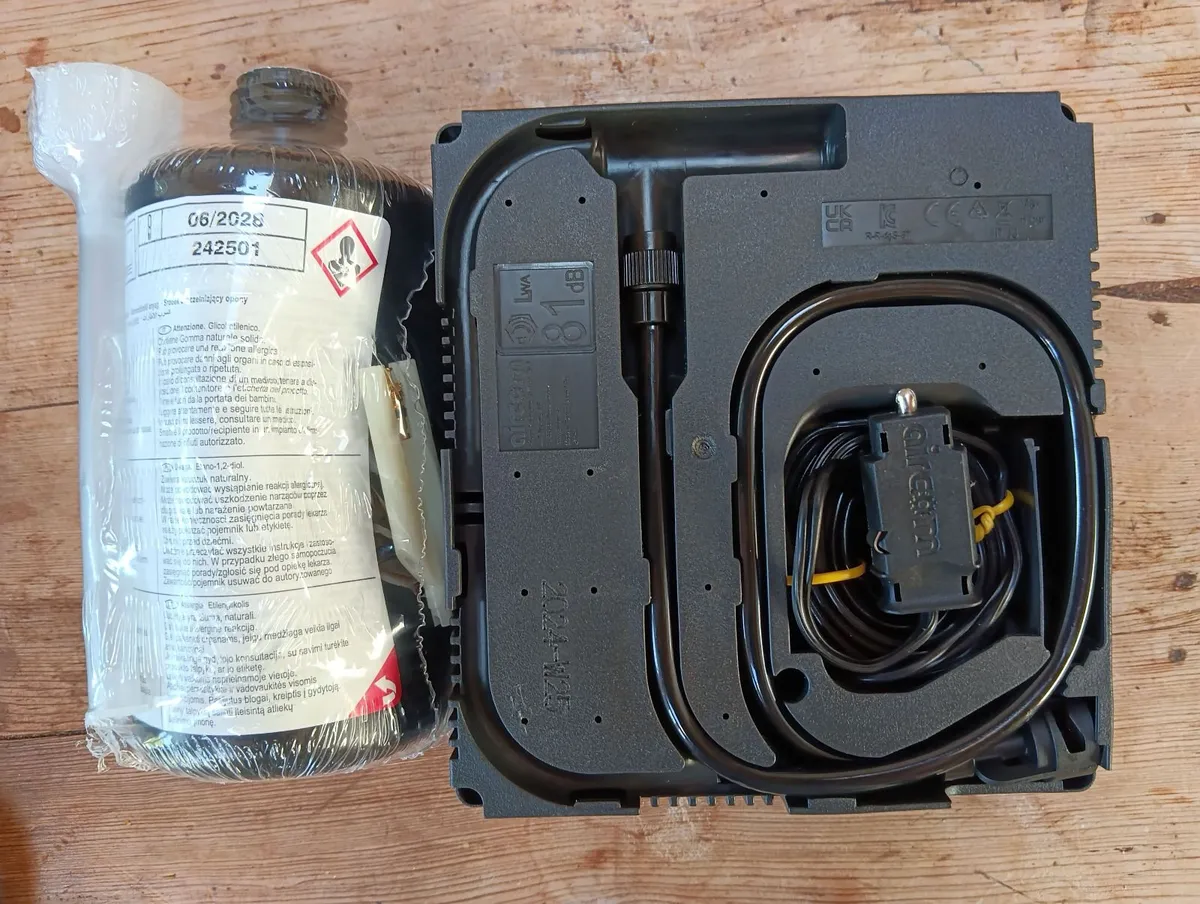 Puncture repair kit for VW AUDI SEAT SKODA - Image 1