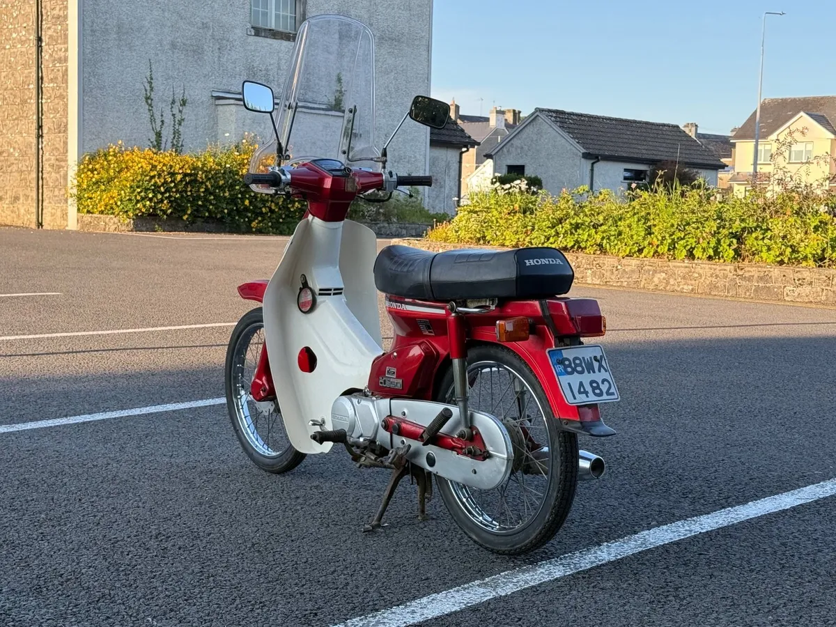 Honda 50 clean original bike ☘️ reg Delivery avail - Image 3