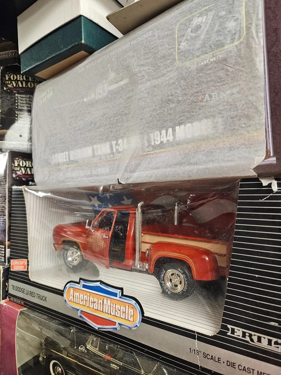 Corgi ERTL 78 Dodge Truck 1.18 - Image 1