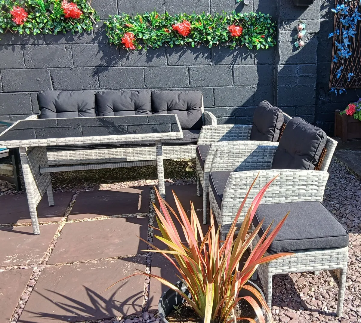 Garden Furniture - Image 1