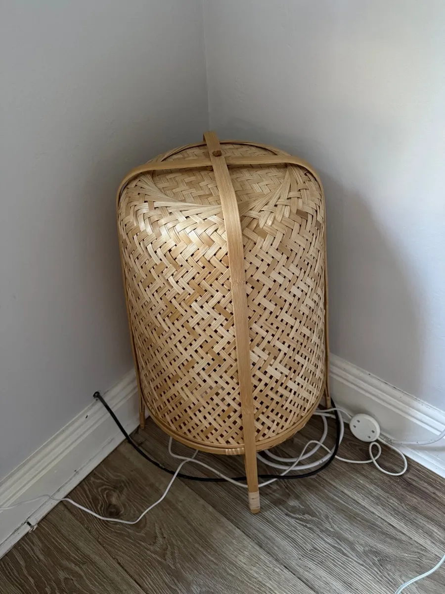Bamboo floor lamp - Image 2