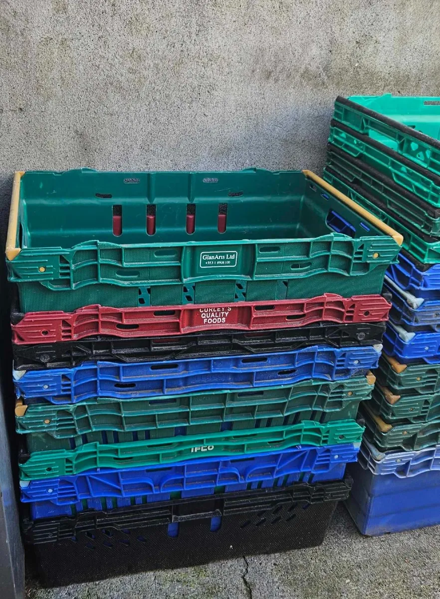 10 storage stacking crates - Image 1