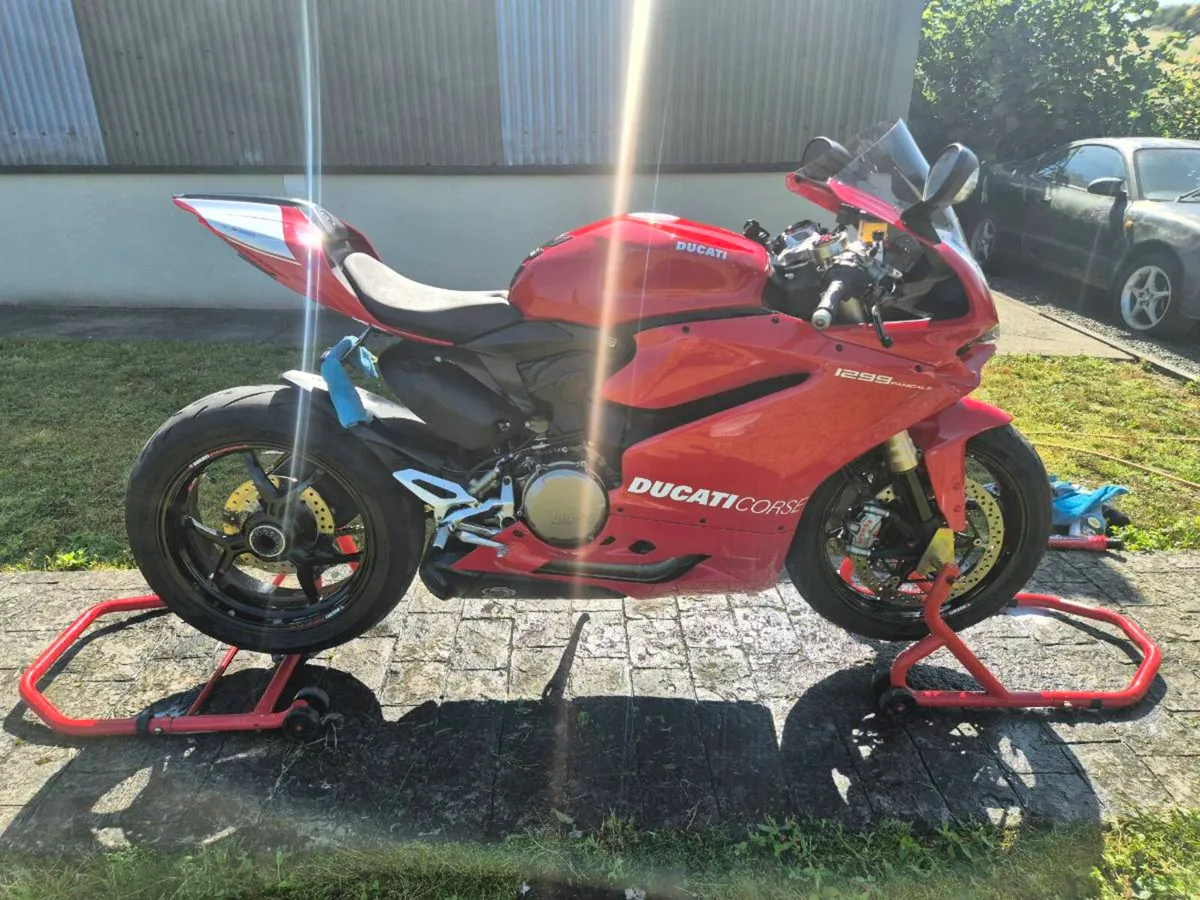 Motorbike - Image 4