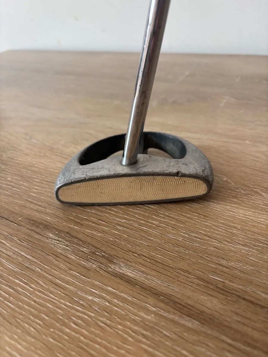 Golf putter - Image 4