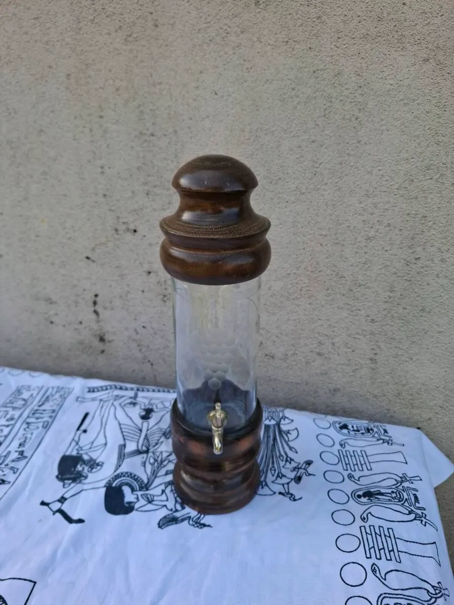 Glass bottke fountain postage possible - Image 1