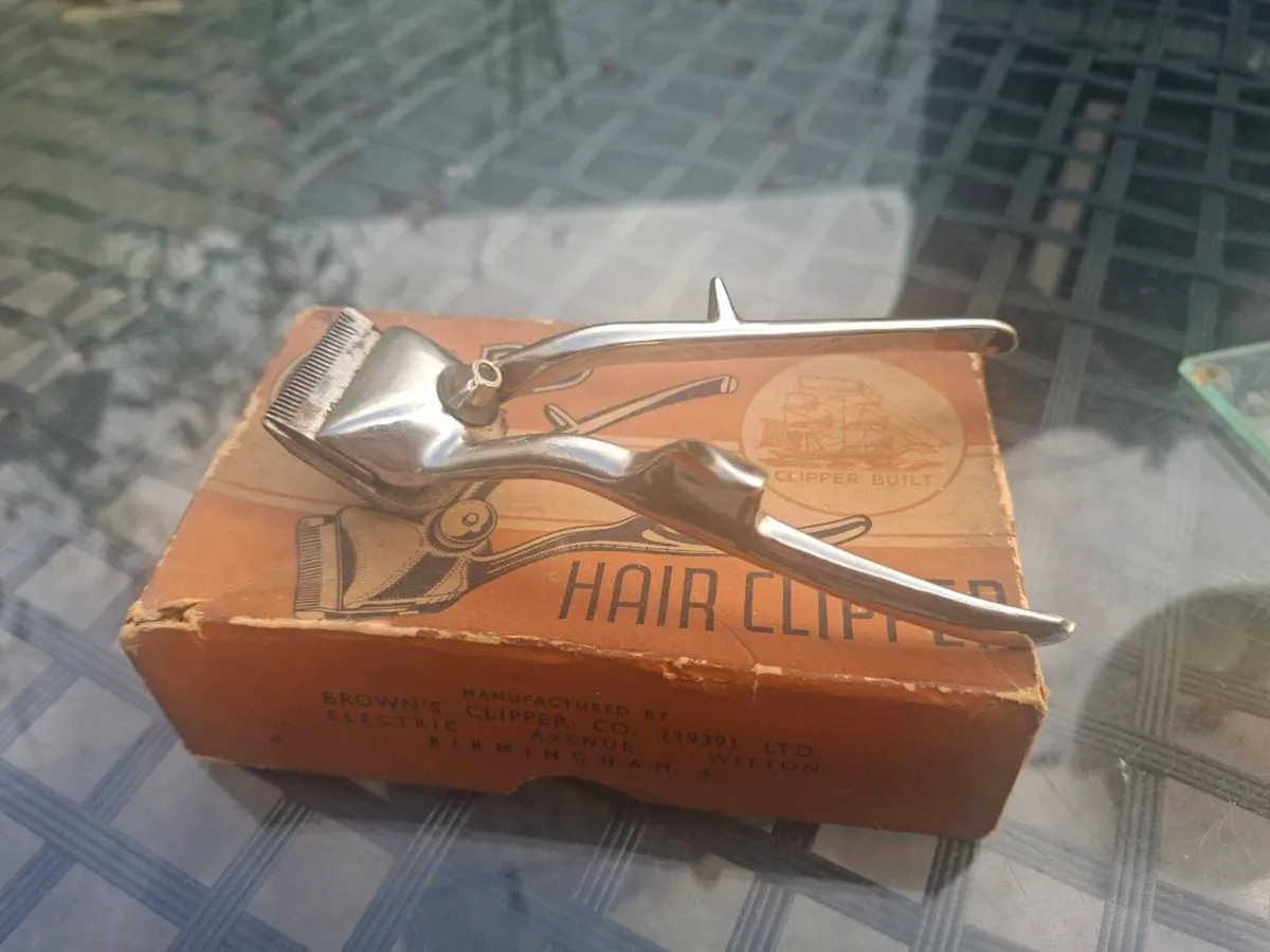 Vintage 1930's Chard No. 60B Hair Clipper - Image 1