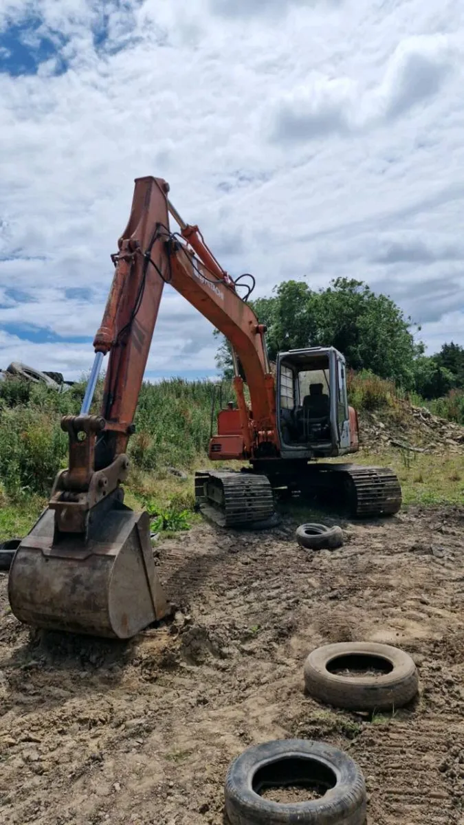 Hitachi 120 - Image 1