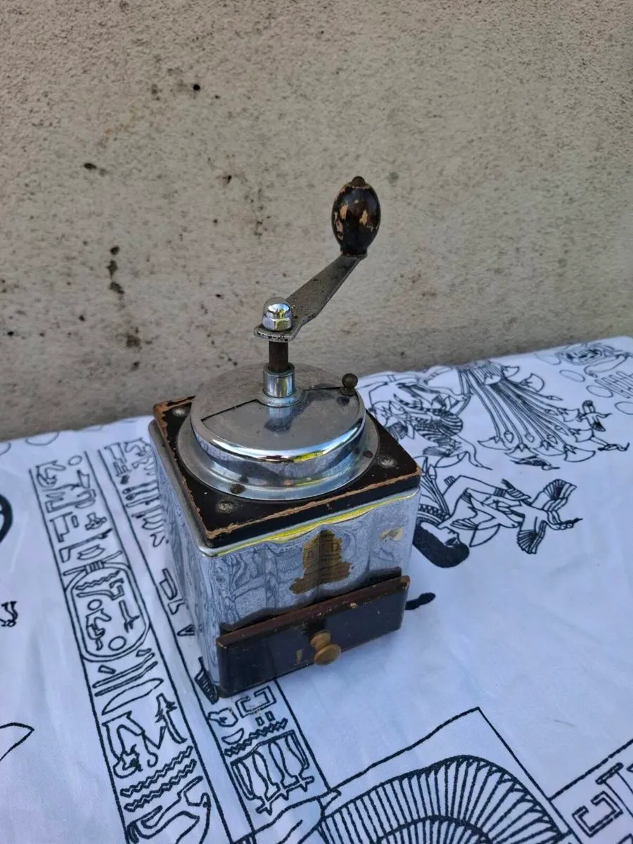 Metallic coffee grinder - Image 2