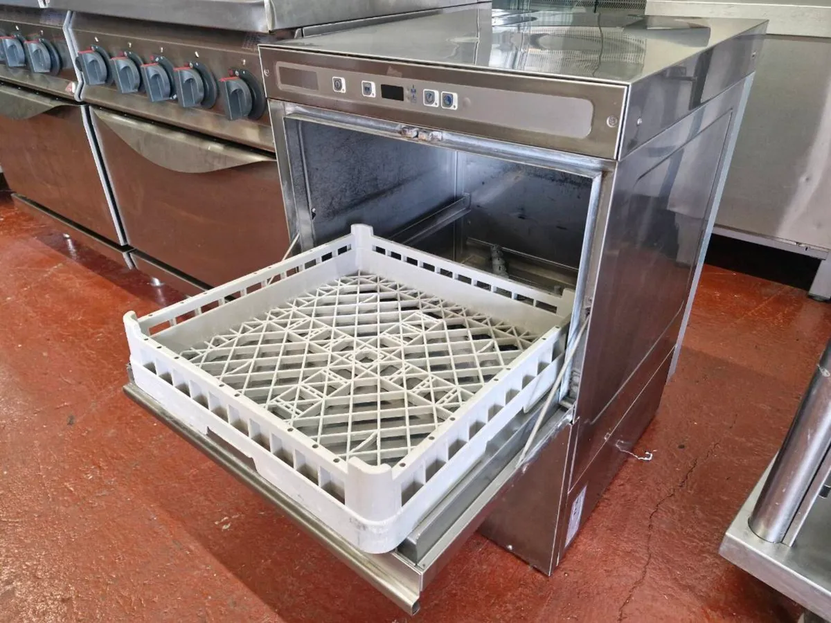 Commercial Dishwashers - Image 4