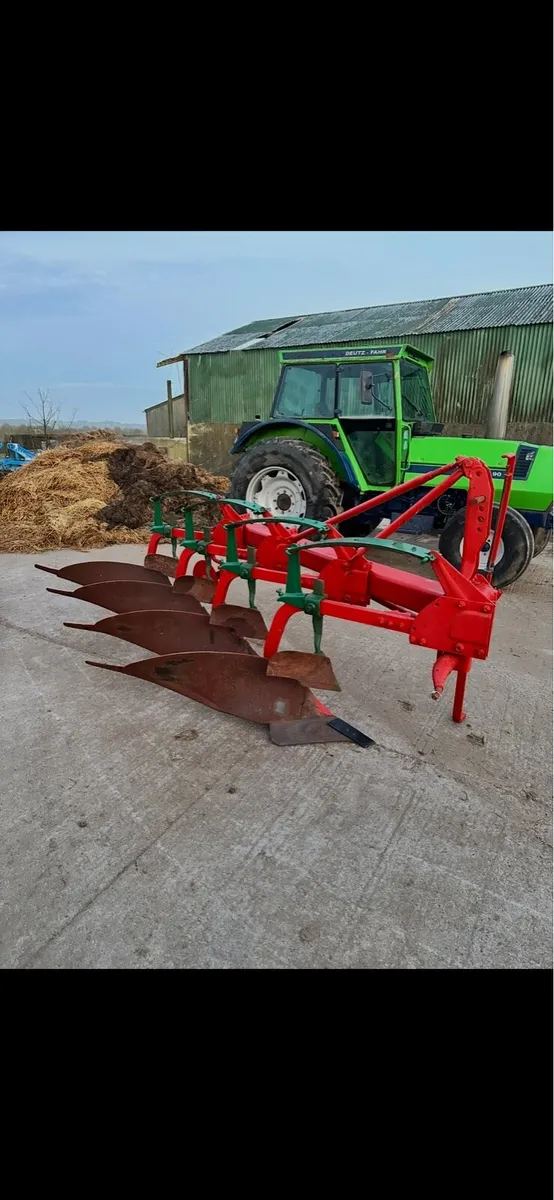 Kverneland 4 furrow plough - Image 1