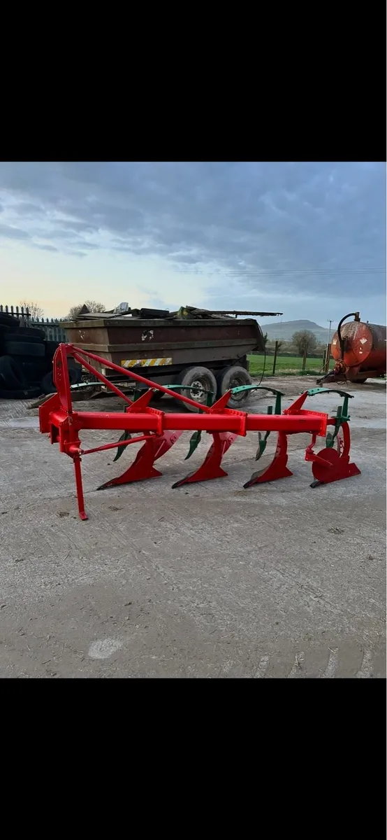 Kverneland 4 furrow plough - Image 2