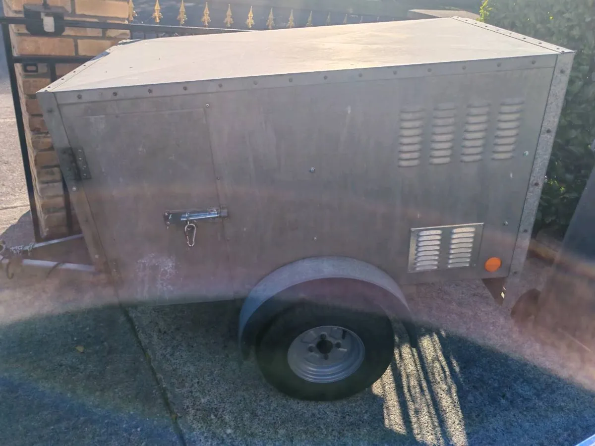 Pigeon Trailer - Image 2