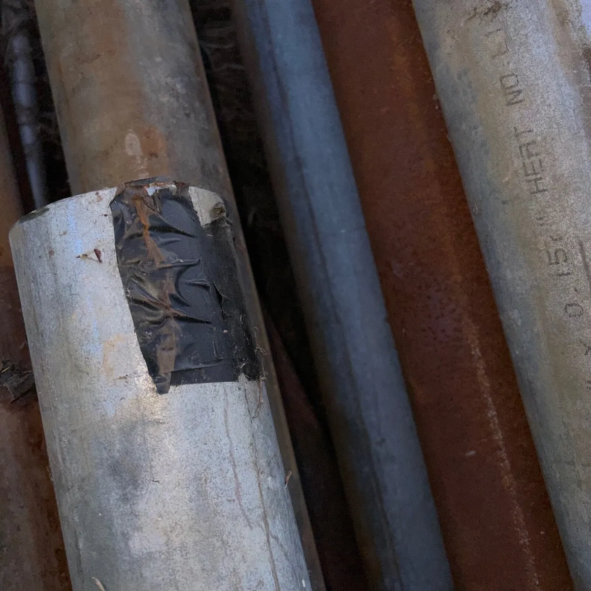Steel pipes . 3 inch heavy - Image 3