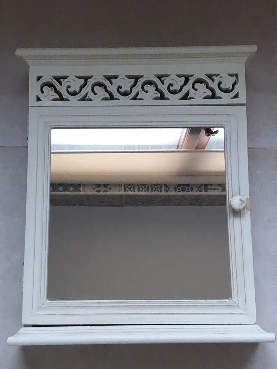 Bathroom cabinet - Image 1