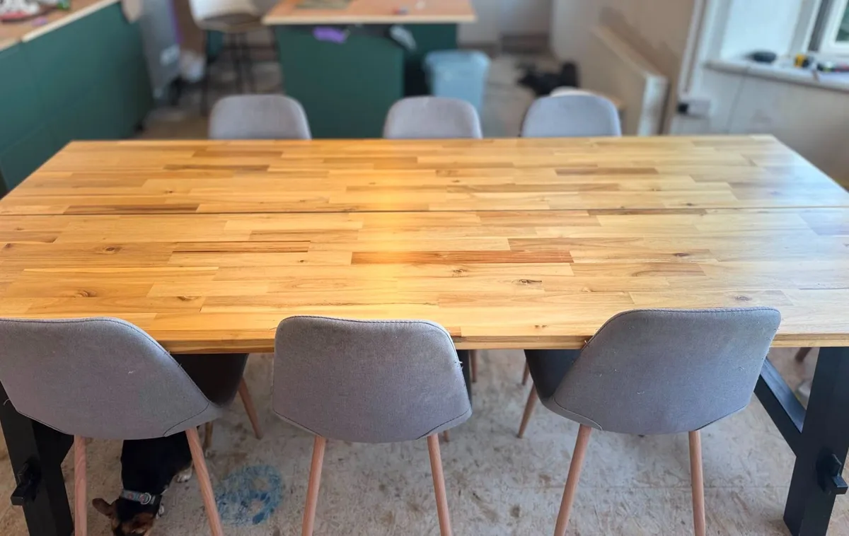 Dining room table - Image 2