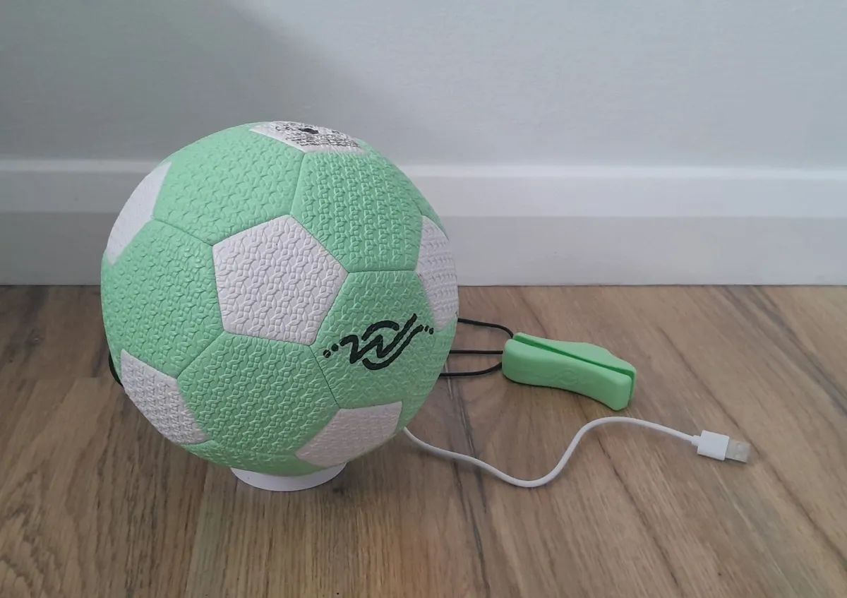 Kids Interactive Training Football - Image 2