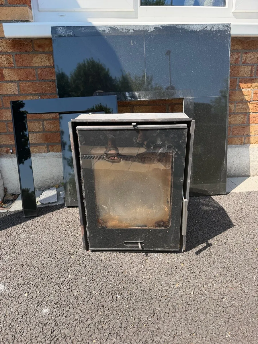 Stove and granite back - Image 1