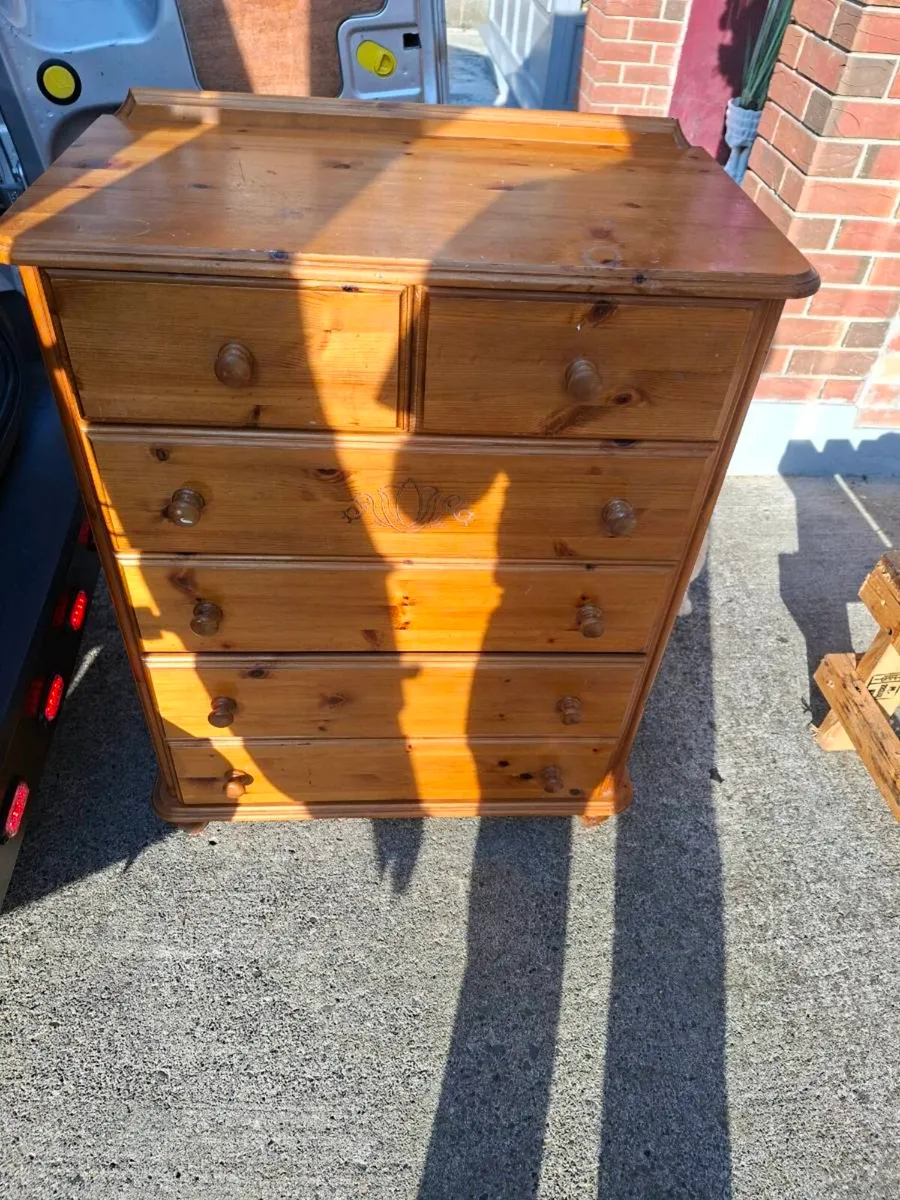 Chest off drawer - Image 1