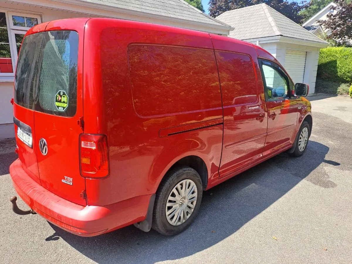 2016 VW CADDY MAXI New Test - Image 3