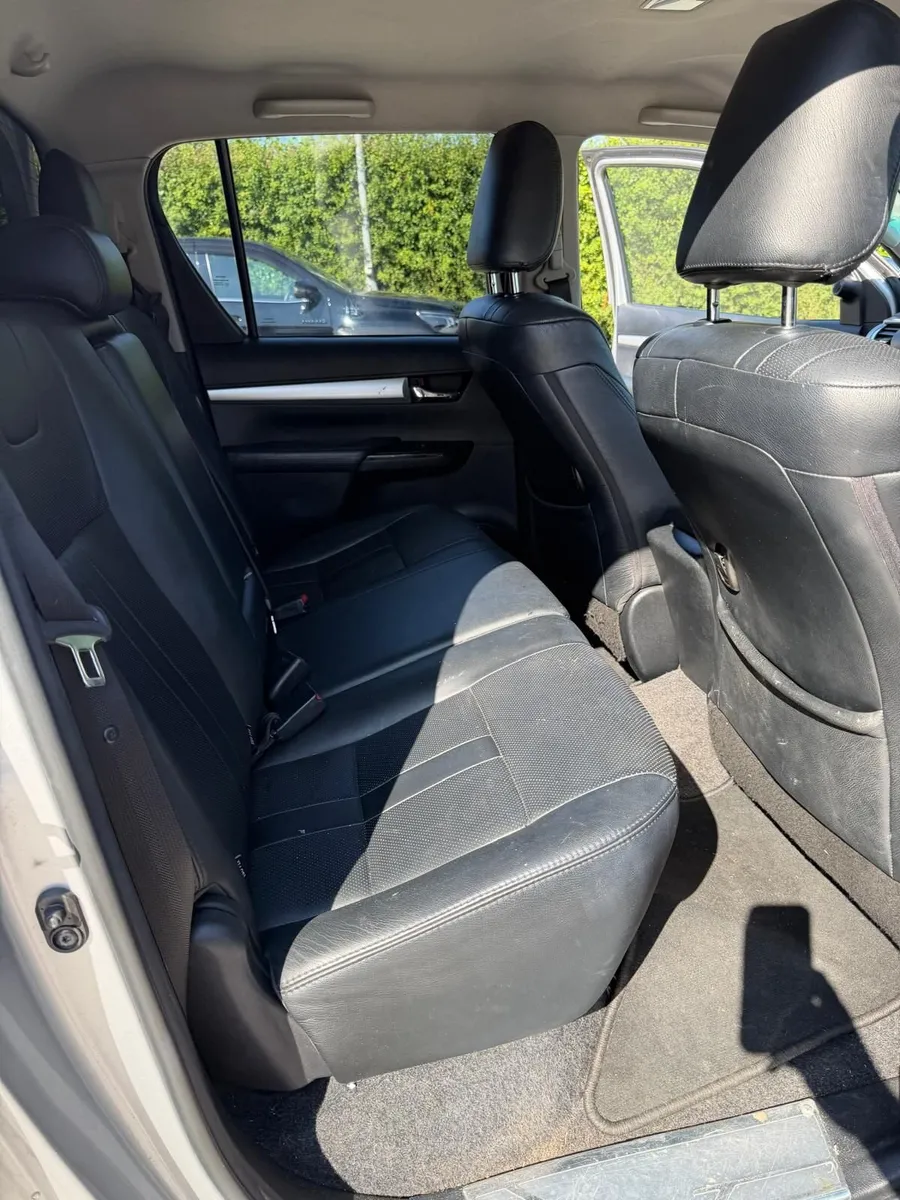 Toyota Hilux 2016 - Image 2