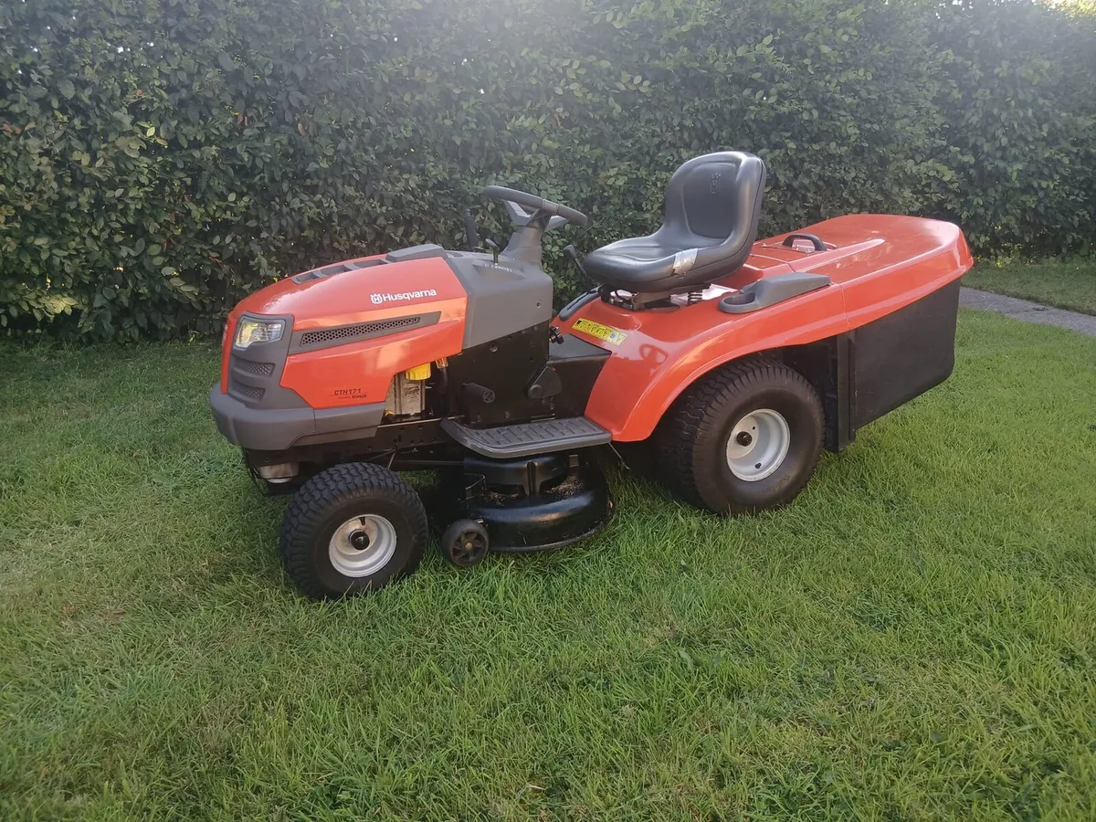 Ride on lawnmower - Image 2