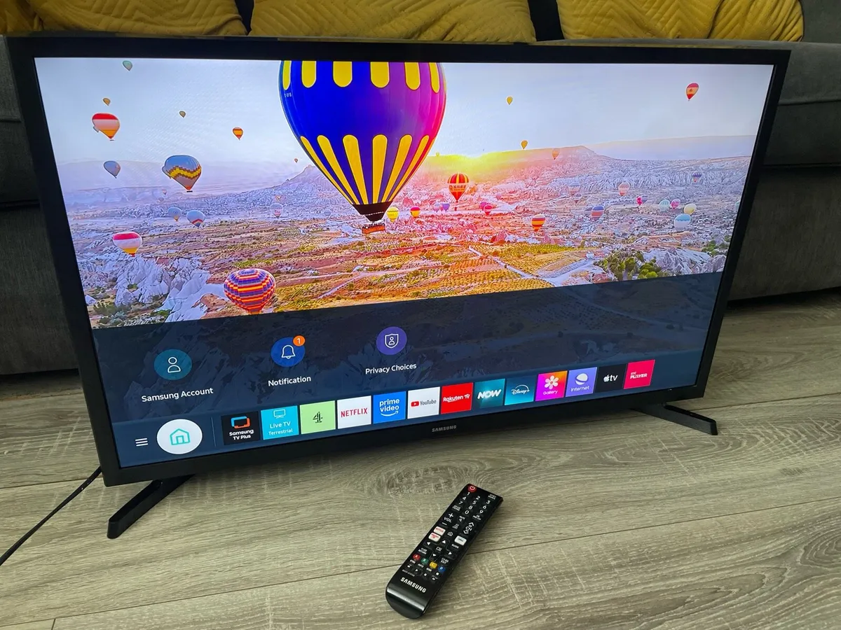 32” SAMSUNG SMART TV
