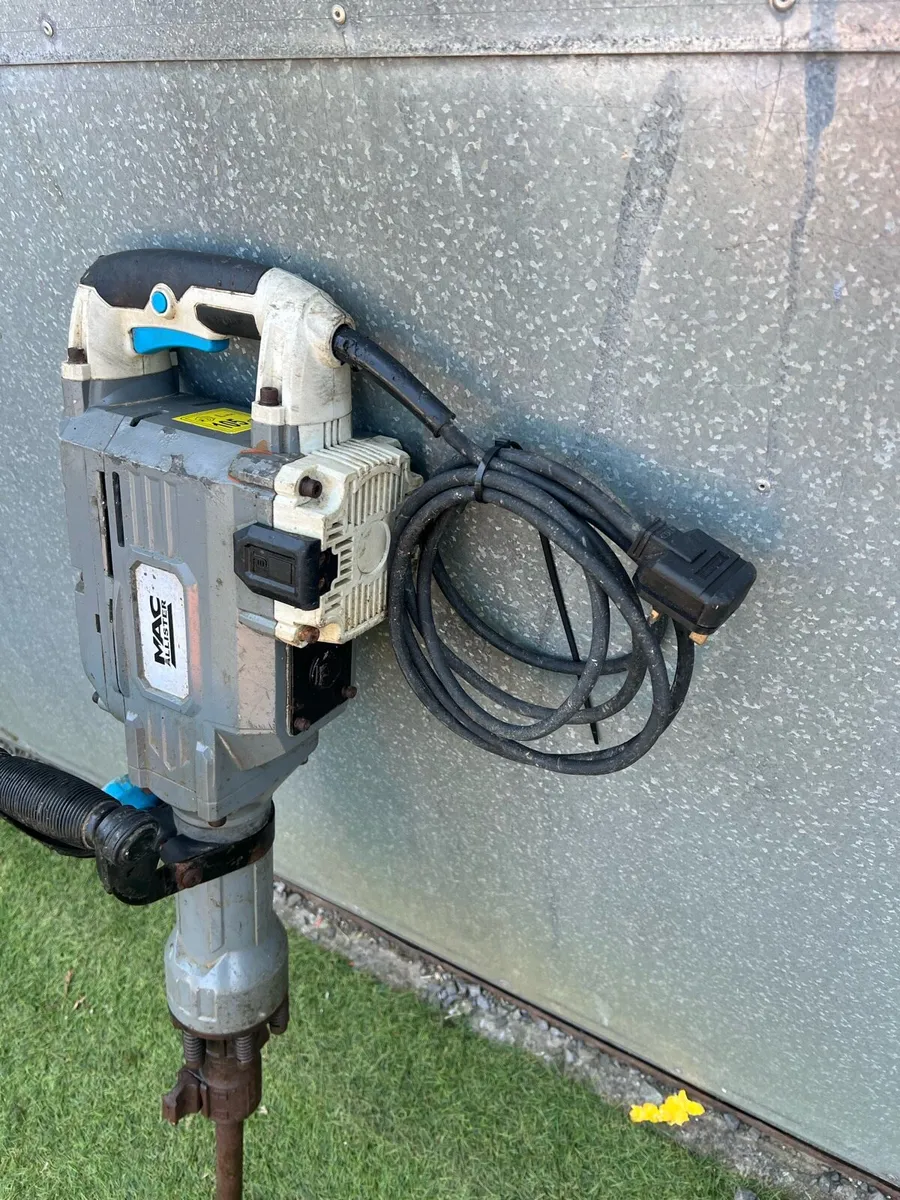 Kango Concrete demolition hammer MacAllister. - Image 2