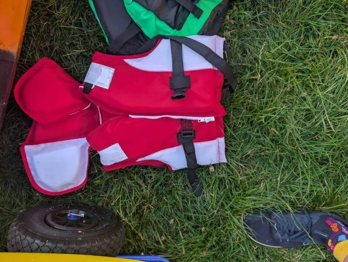12' 9" double kayak package.  Used three times . - Image 3