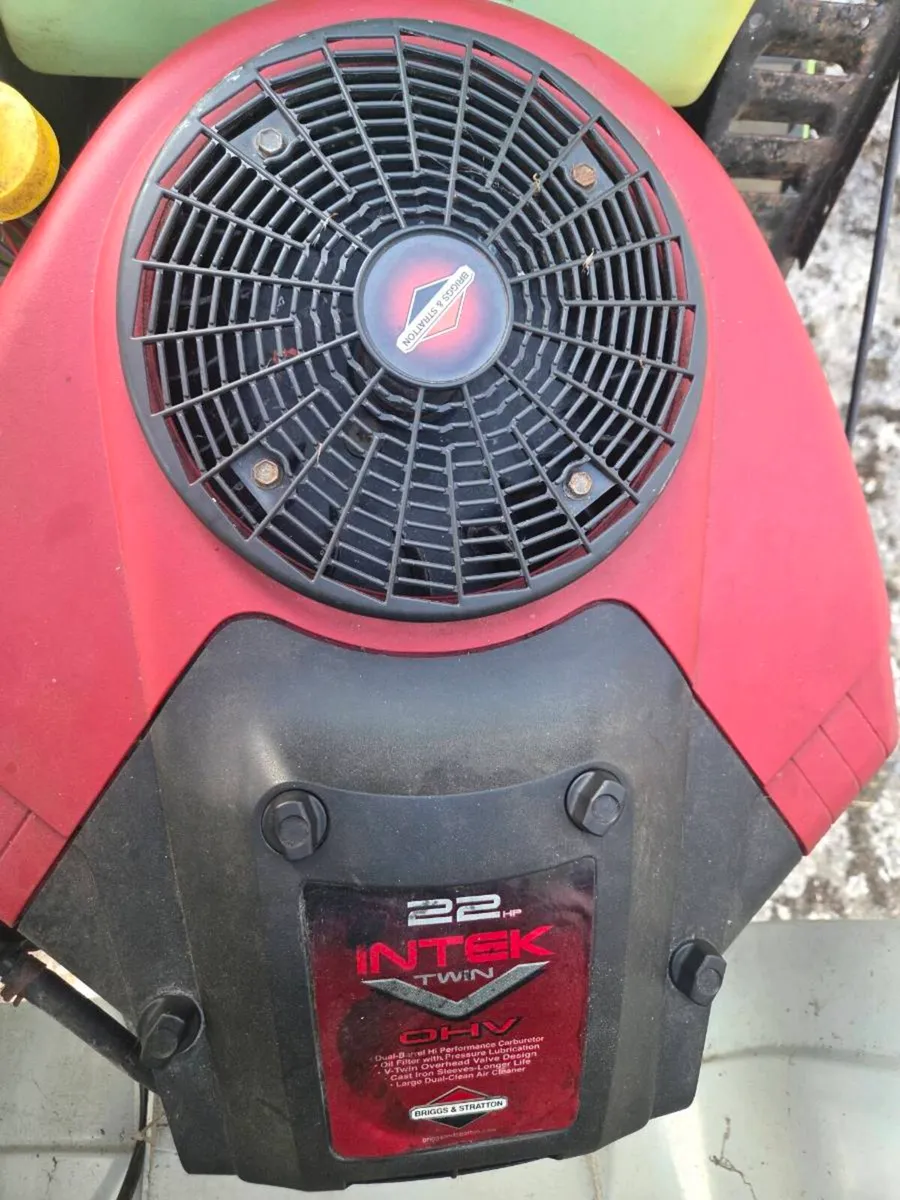 Viking ride-on lawnmower - Image 3