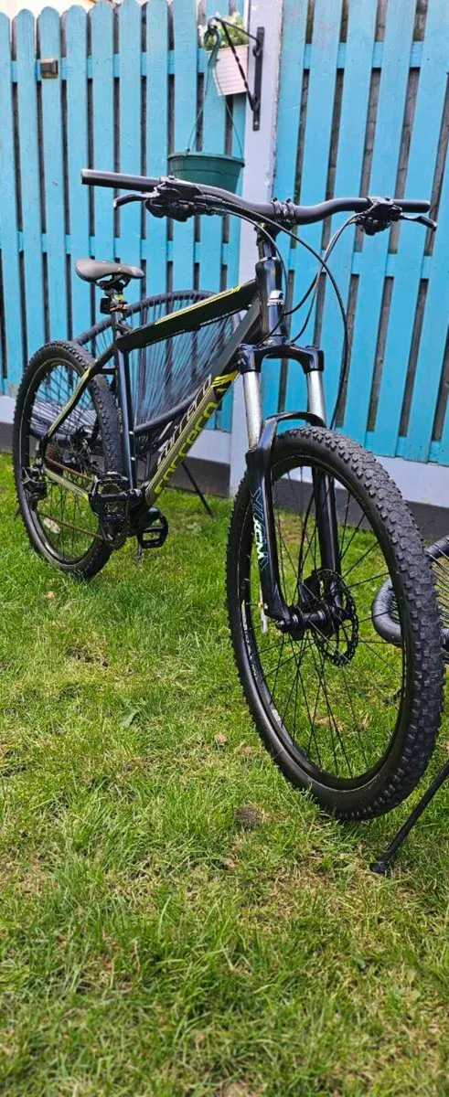 Carrera Vulcan 6061 R6 27.5" Mountain Bike - Image 3