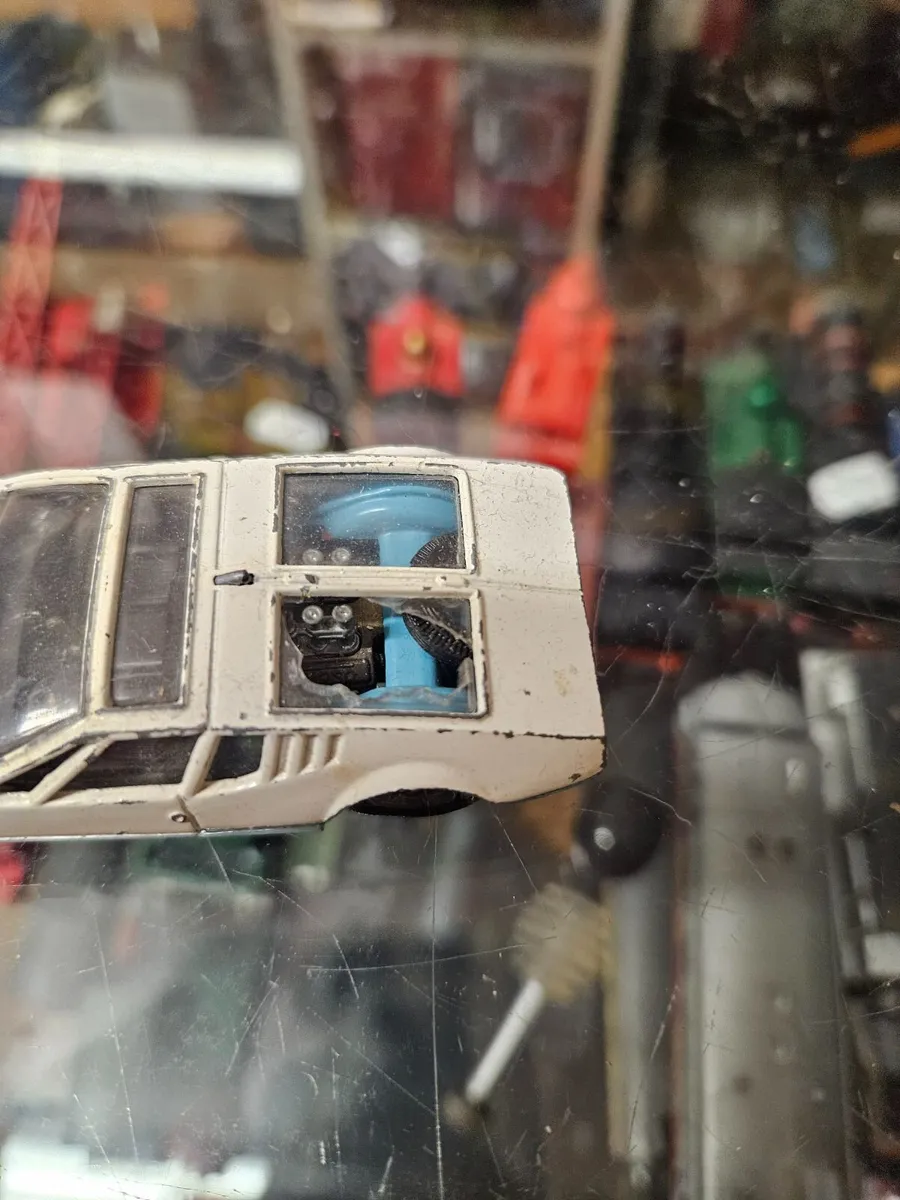 Corgi Mangusta Detomasa - Image 3